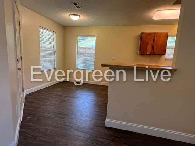 105 Viola Ct - Photo 5 of 18
