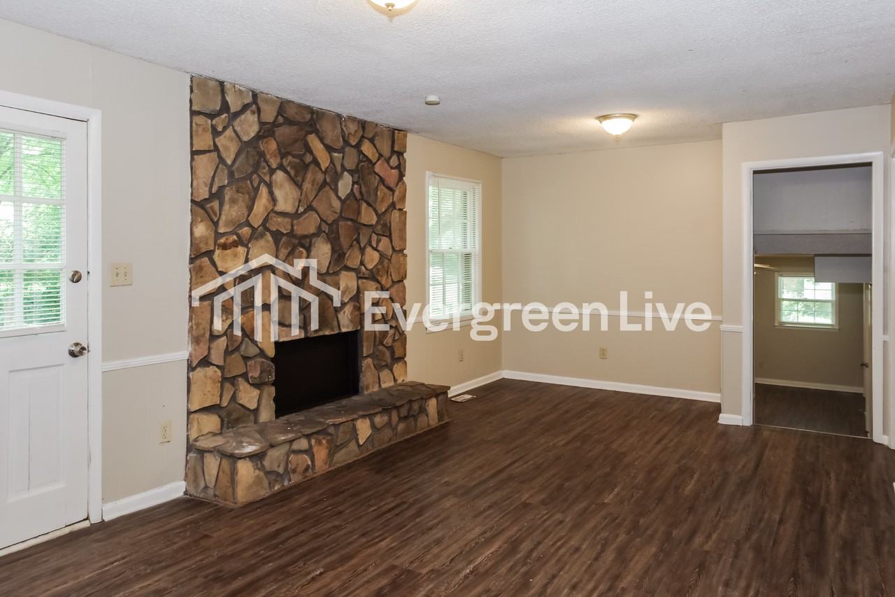 13009 Astalot Dr Se - Photo 2 of 15