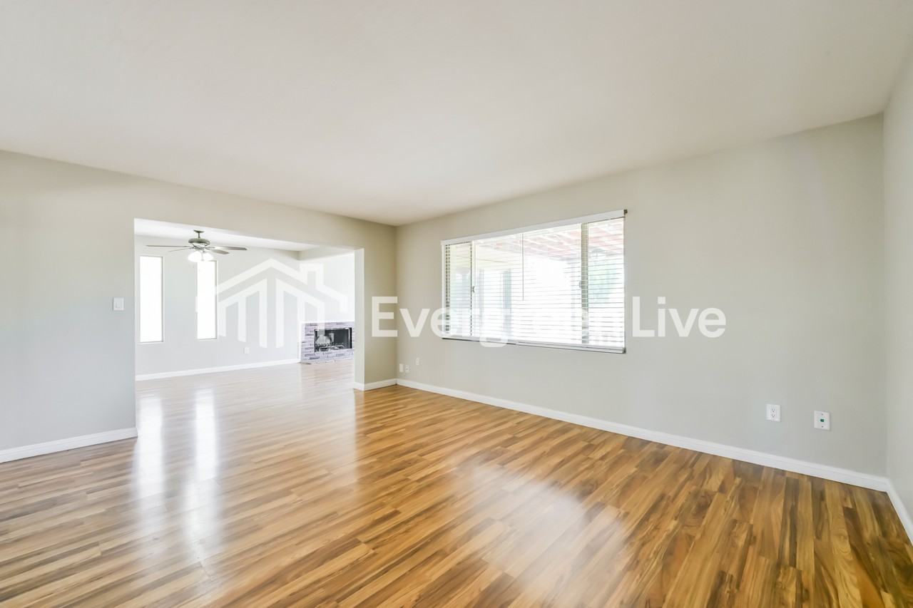 835 S Revolta Cir - Photo 2 of 15