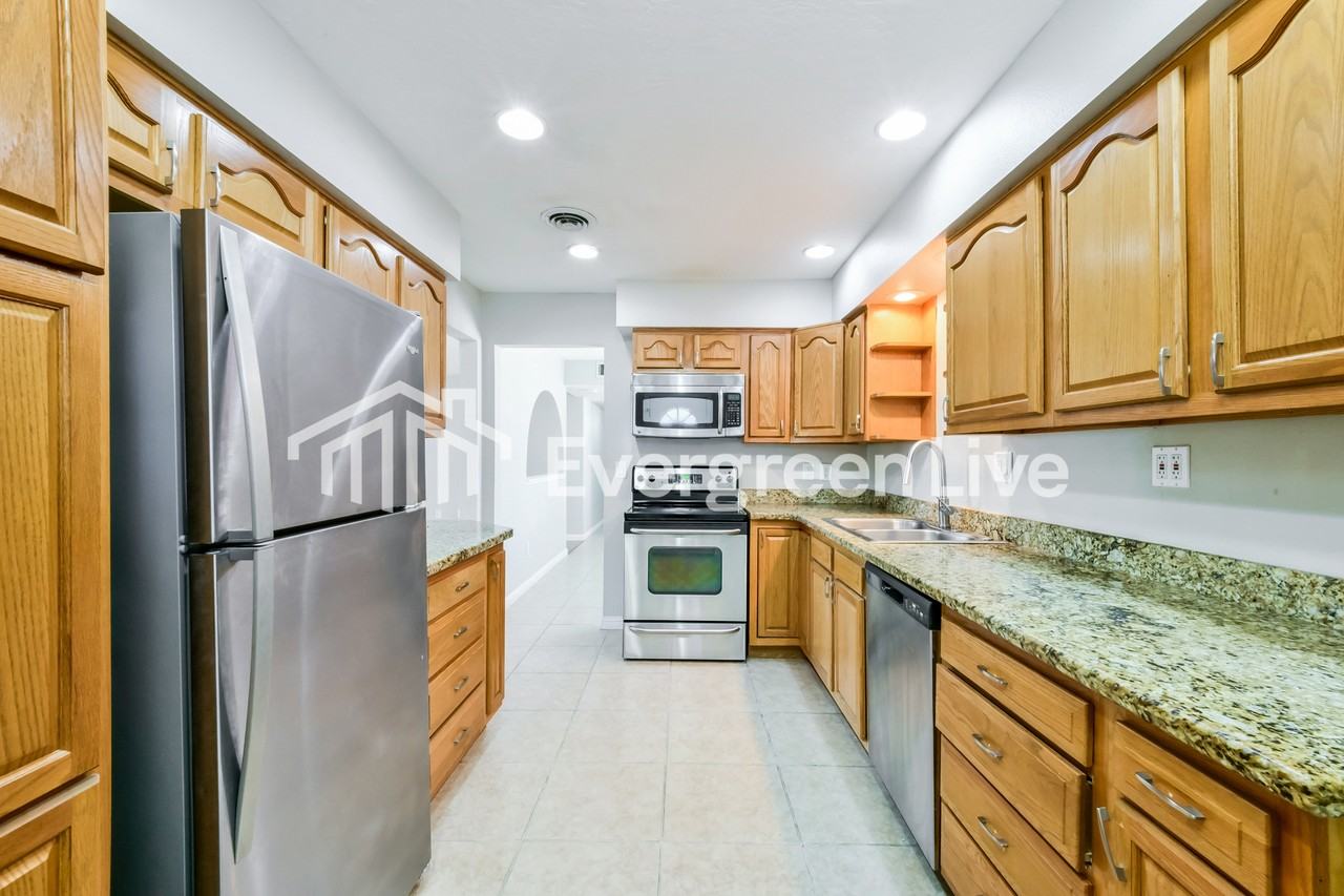 835 S Revolta Cir - Photo 5 of 15