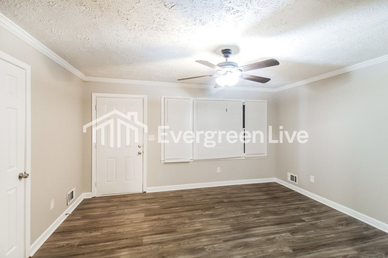15985 Highway 36 - Photo 3 of 14