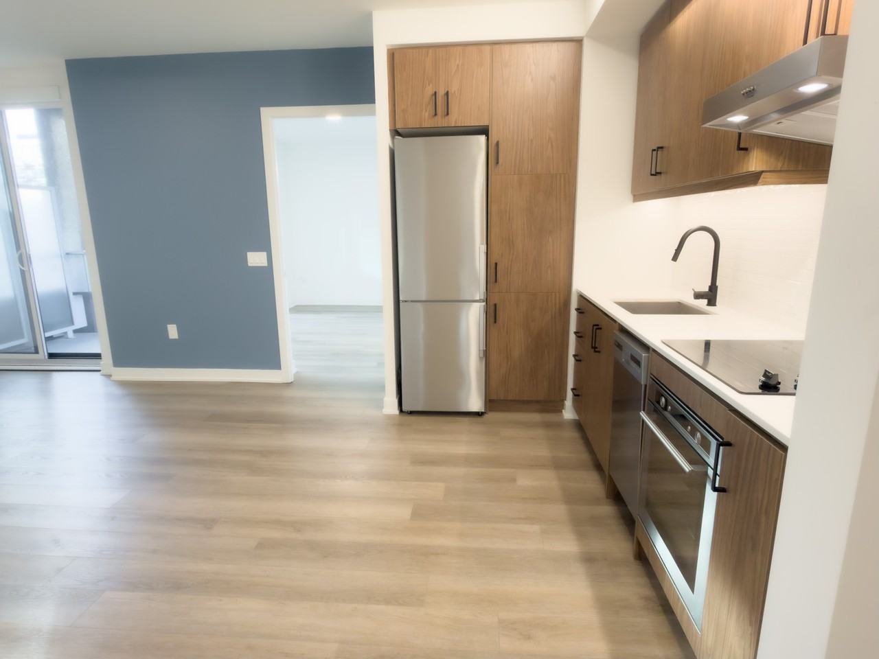 9 Tecumseth St #501 - Photo 2 of 36