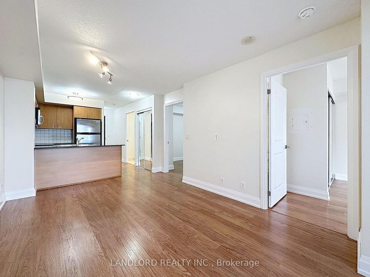 1070 Sheppard Ave W #801 - Photo 6 of 31
