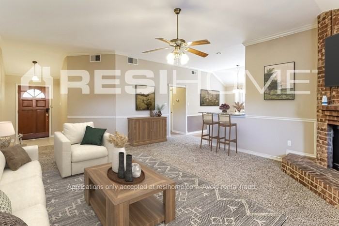 1541 Nw 125th St - Photo 6 of 17