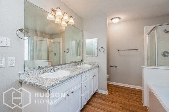 606 Moonwalk St - Photo 7 of 14