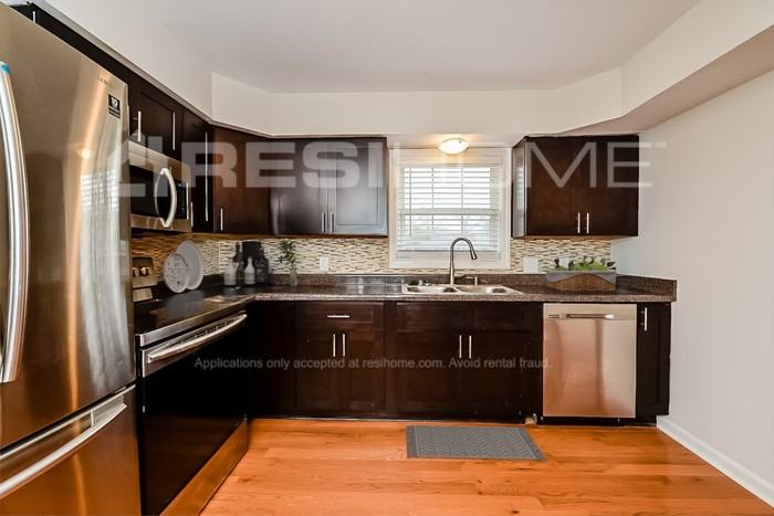 1579 Wren Rd - Photo 4 of 18