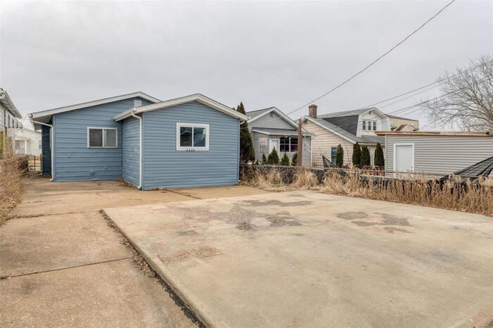 4333 Potomac St - Photo 3 of 3