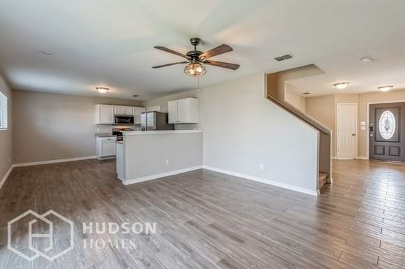 3814 Amber Chase - Photo 3 of 14