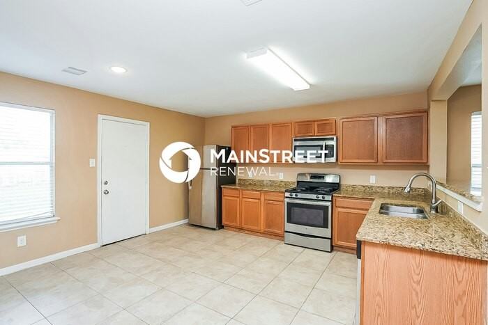 21618 Forest Light Ct - Photo 7 of 19