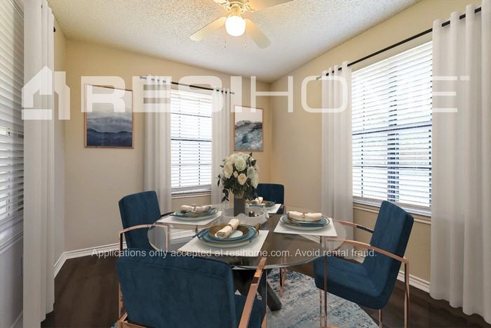 209 Madre Cir - Photo 4 of 17
