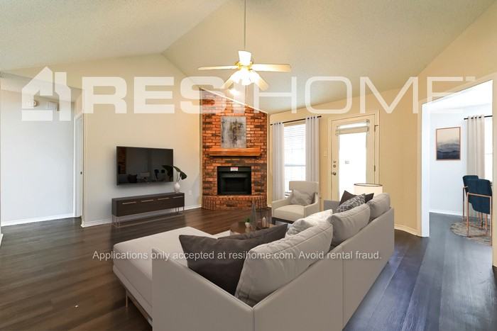 209 Madre Cir - Photo 5 of 17