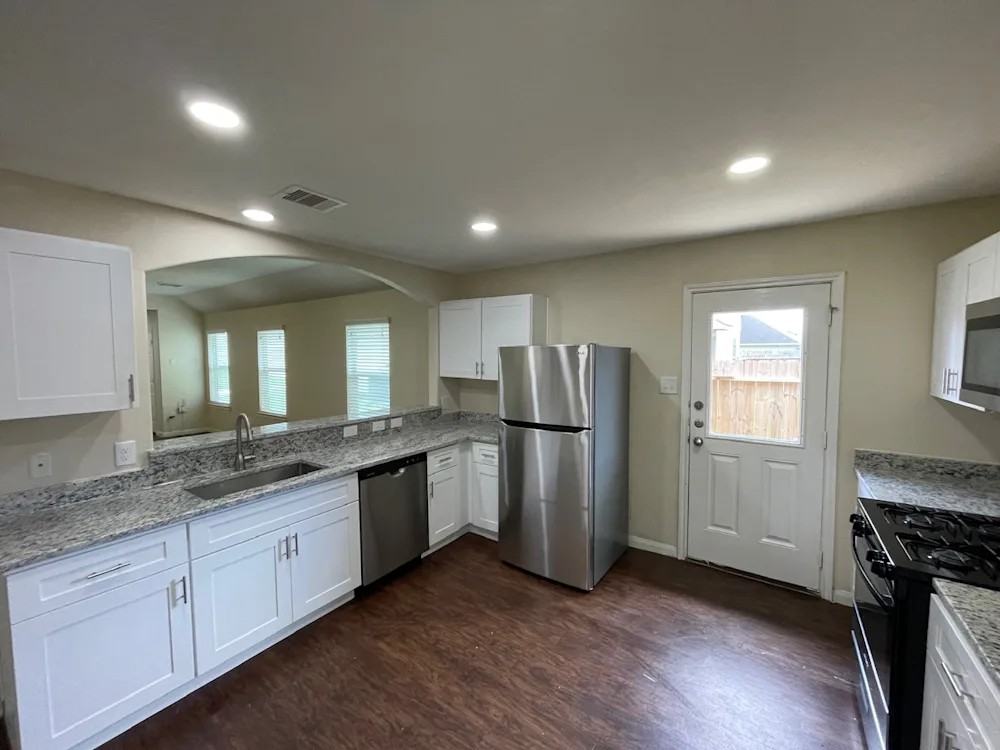 12623 Mountain Daisy Road - Photo 4 of 6