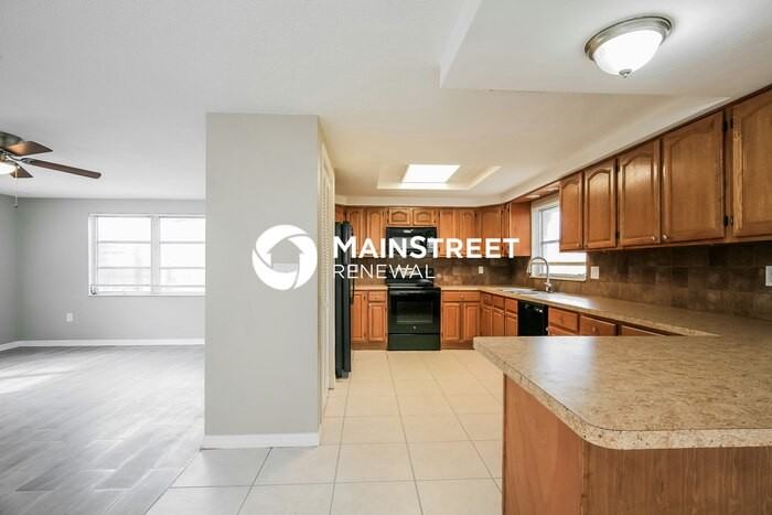 7021 Moravian Dr - Photo 5 of 16
