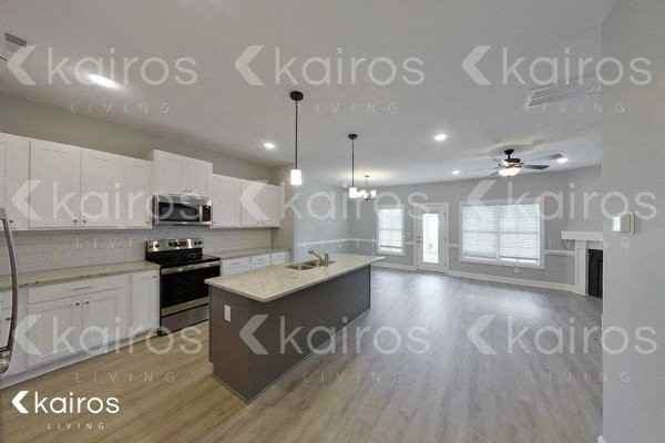 3717 Oak Leaf Way #C - Photo 5 of 20