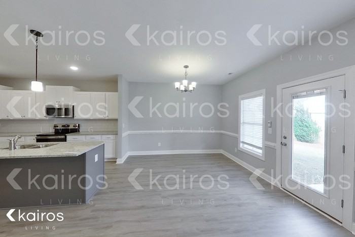 3717 Oak Leaf Way #C - Photo 6 of 20