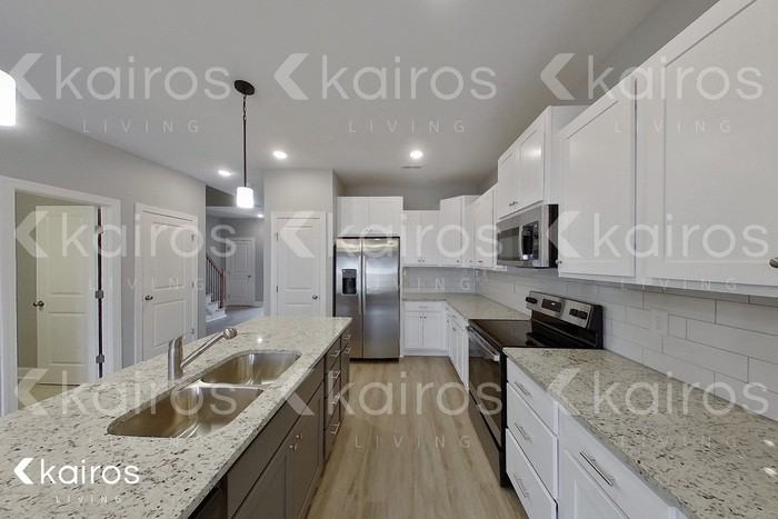 3717 Oak Leaf Way #C - Photo 7 of 20