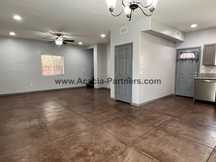 1421 N Belvedere Ave - Photo 4 of 18