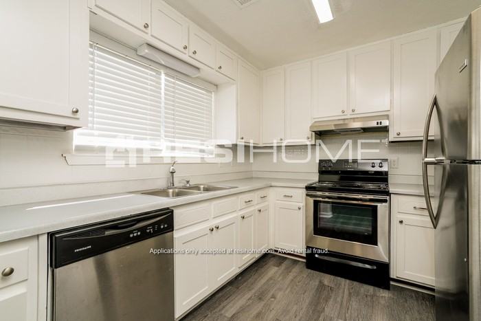 935 River Glen Pl - Photo 4 of 18