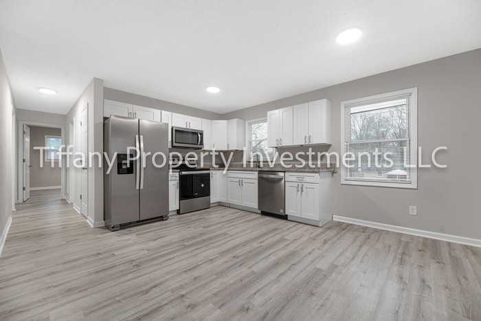 2331 Woodleaf Dr - Photo 6 of 24