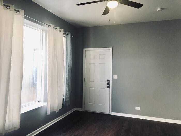 5735 S Calumet Ave #3W - Photo 4 of 11