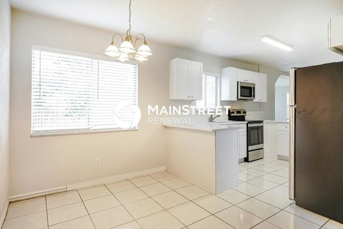 155 Westwood Dr - Photo 4 of 16