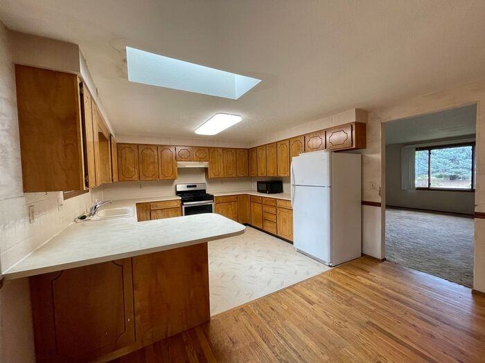 4808 N Franklin Ave - Photo 4 of 15