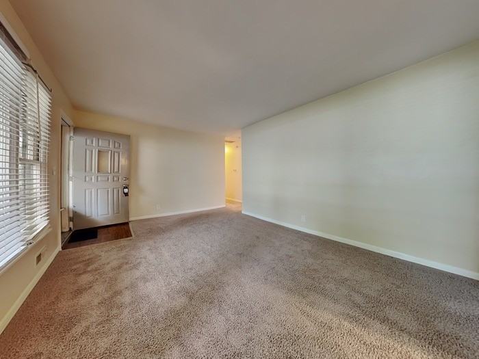 11199 Lantern Rd - Photo 2 of 24