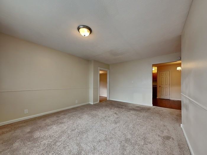 11199 Lantern Rd - Photo 7 of 24