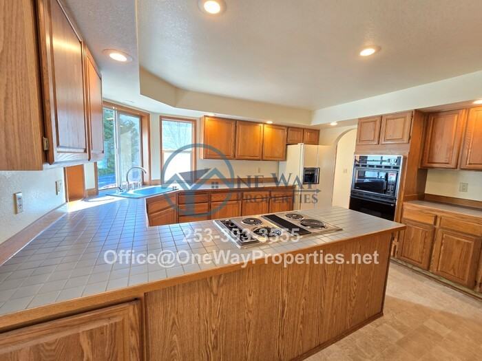 2855 Chambers Bay Dr - Photo 4 of 18