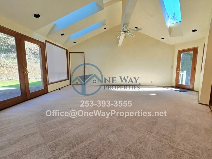 2855 Chambers Bay Dr - Photo 6 of 18