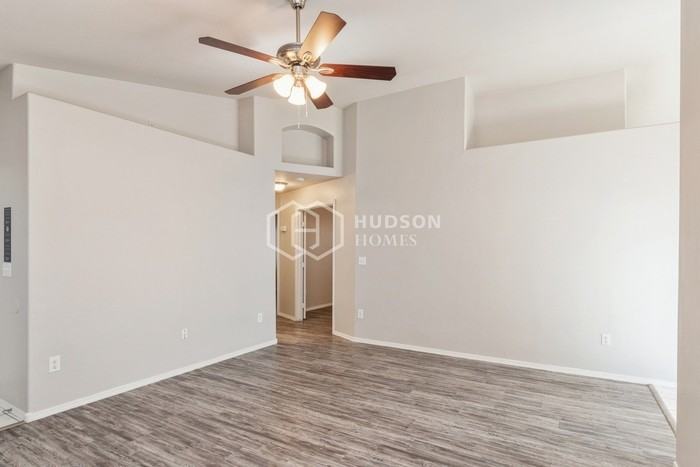 843 E Morelos St - Photo 6 of 24