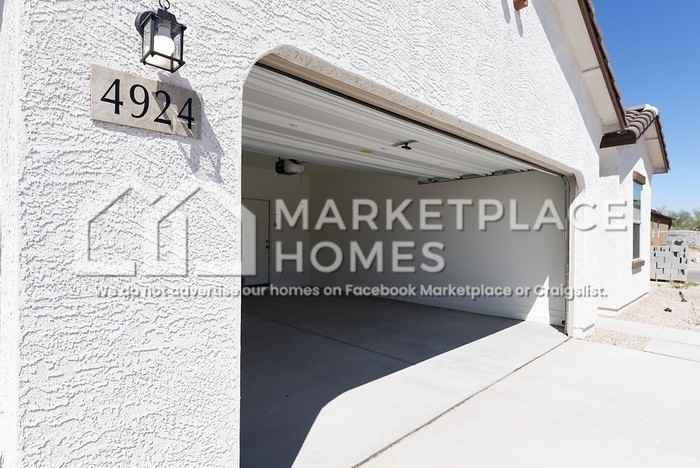 4924 N 192nd Ln - Photo 3 of 32