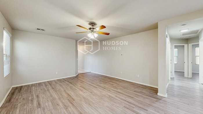 37978 N Beverly Ave - Photo 6 of 31