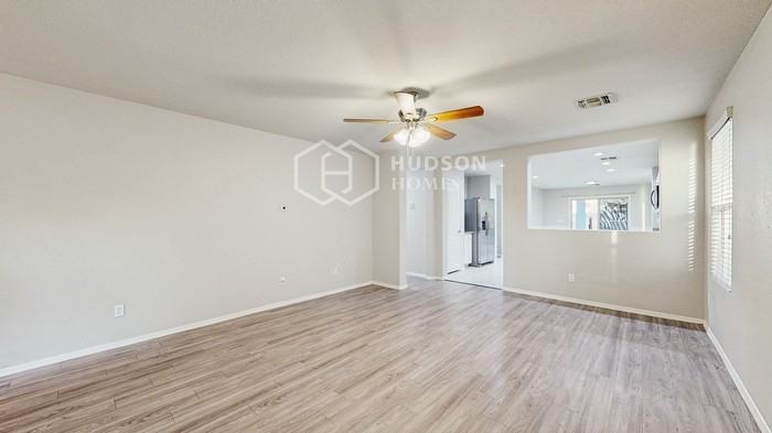 37978 N Beverly Ave - Photo 7 of 31