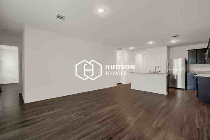 1112 Nw 18th Ave - Photo 4 of 14