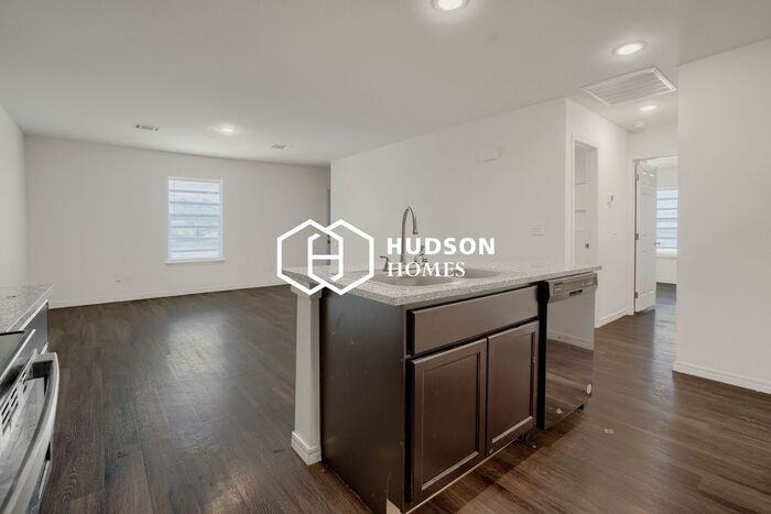 1112 Nw 18th Ave - Photo 6 of 14
