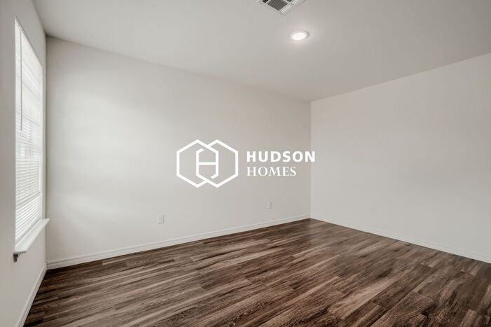 1112 Nw 18th Ave - Photo 7 of 14