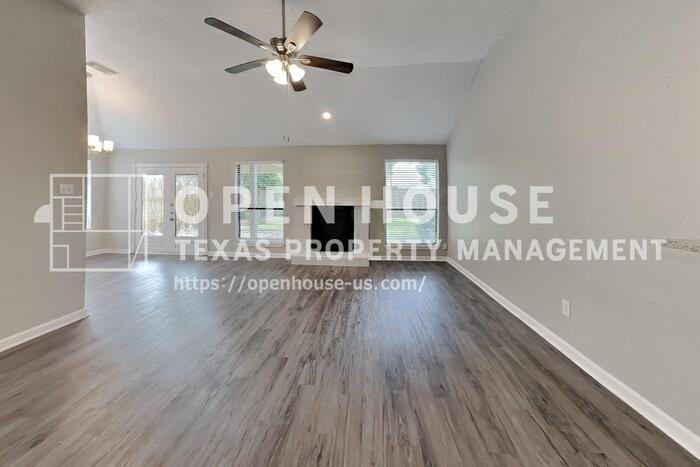 8155 Big Oak Trail Dr - Photo 4 of 20