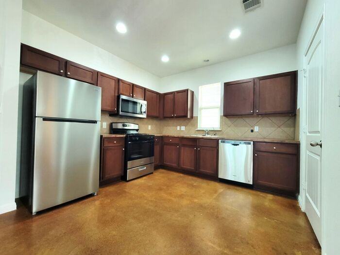 4615 Kind Way - Photo 5 of 19
