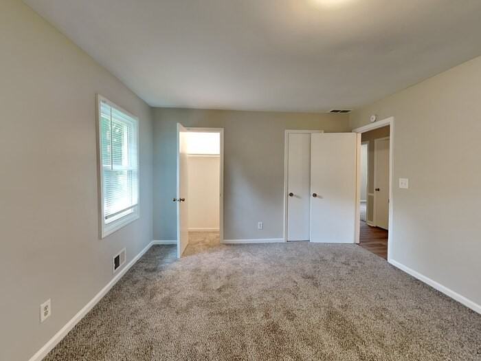 9580 E 192nd St - Photo 7 of 20