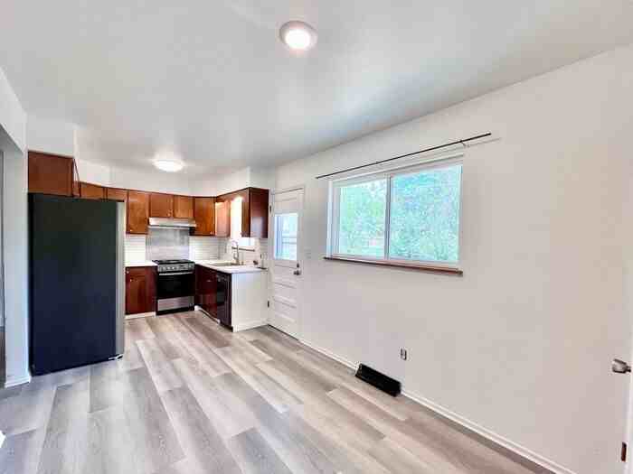2428 Clearview Ave #2428 - Photo 6 of 16