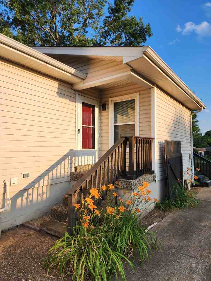 11412 Kendrick Dr #NA - Photo 3 of 29