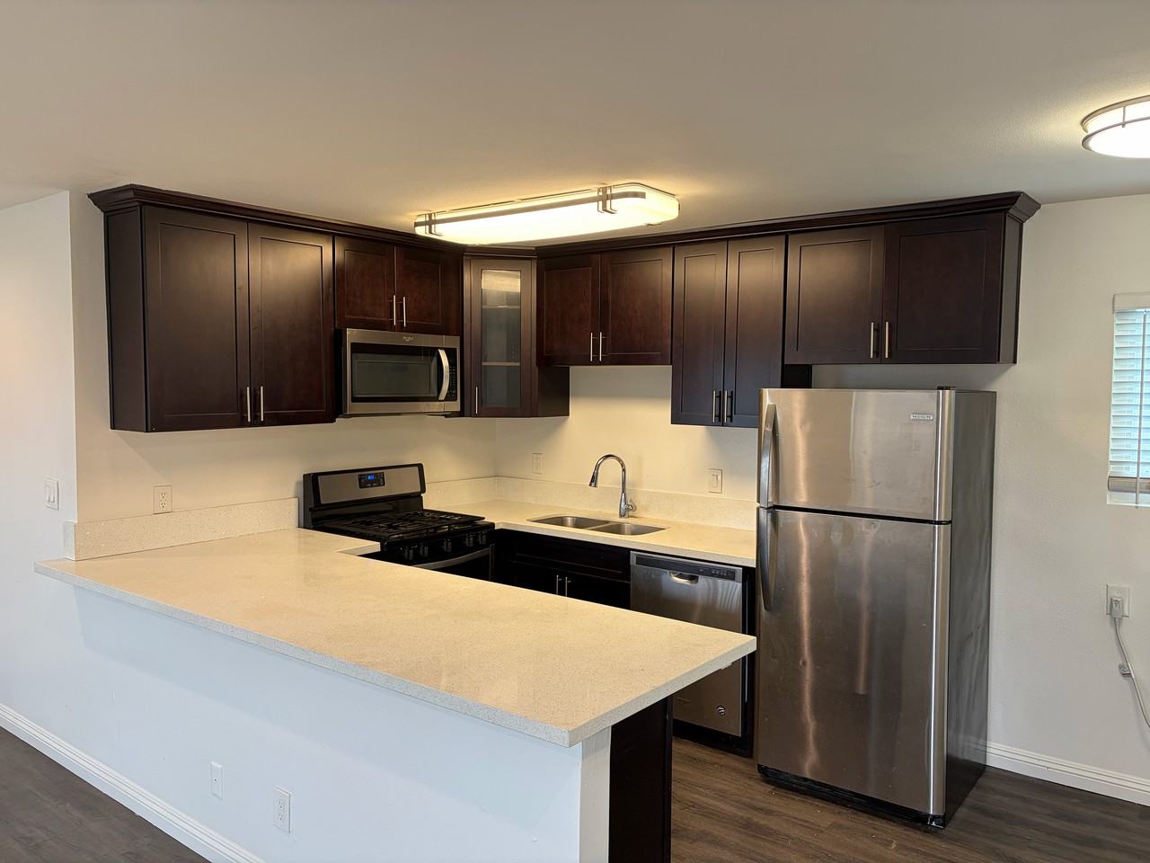 278 E Washington Blvd #1305-06 - Photo 2 of 15