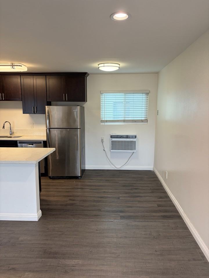 278 E Washington Blvd #1305-06 - Photo 3 of 15