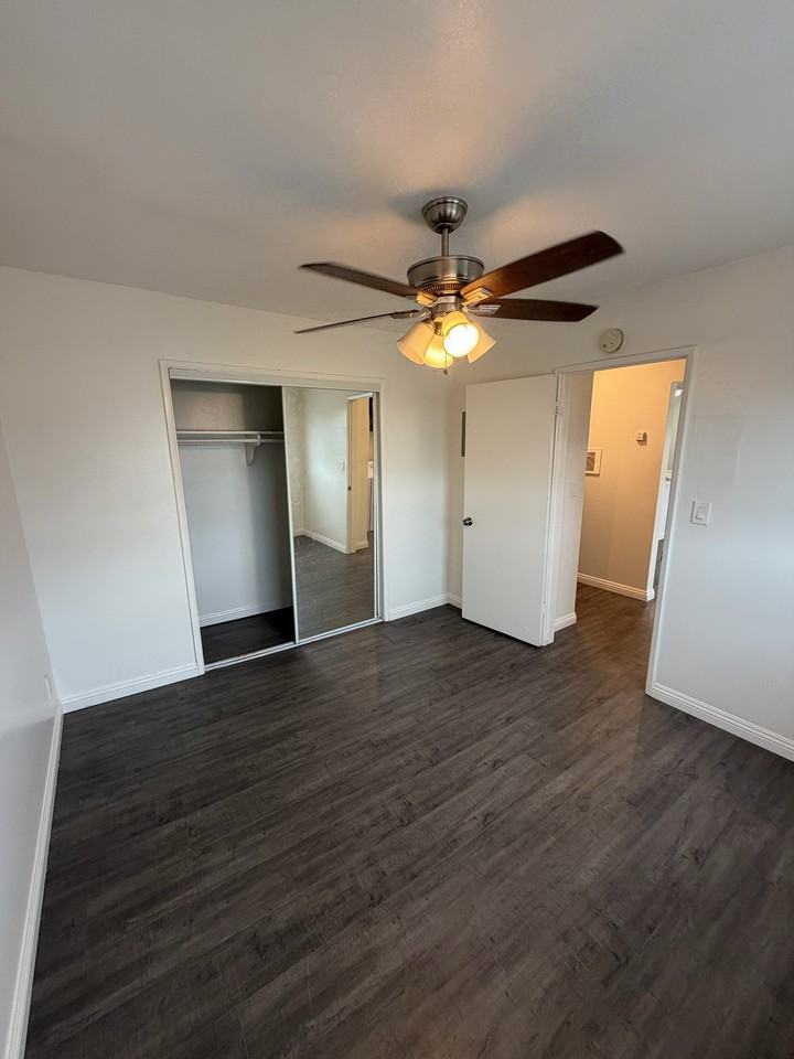 278 E Washington Blvd #1305-06 - Photo 6 of 15