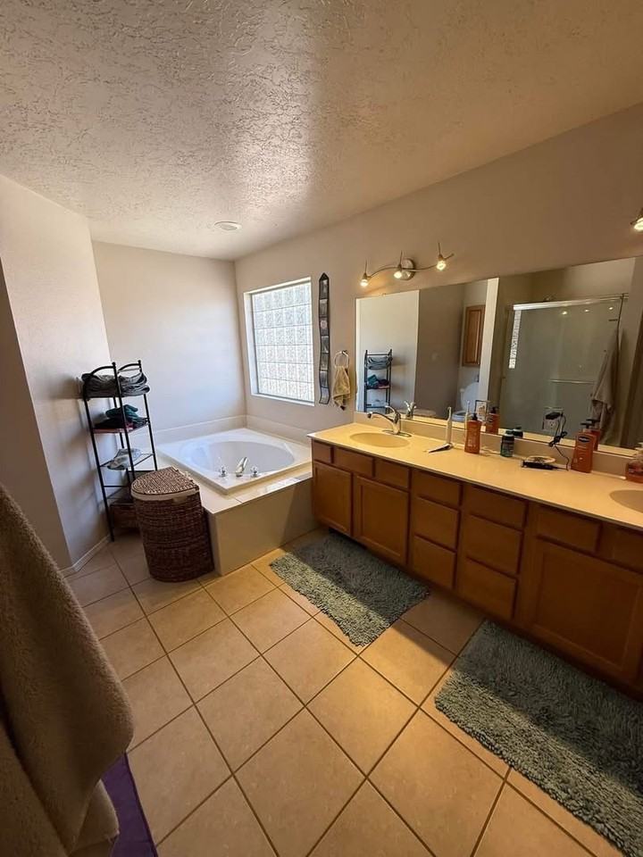 2411 Canyon Glen Rd - Photo 5 of 5