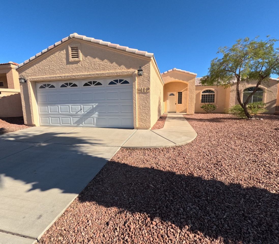 2112 E Desert Lakes Dr #NA - Photo 2 of 29