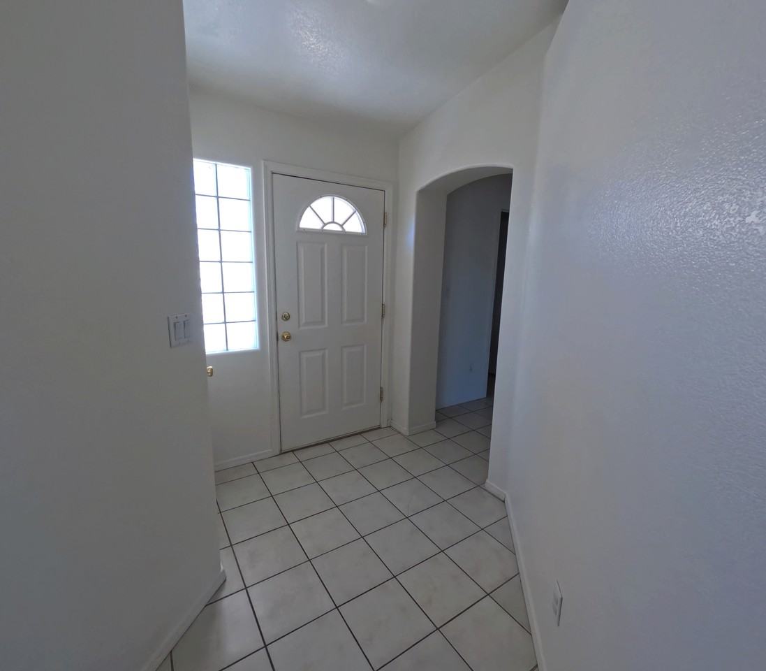2112 E Desert Lakes Dr #NA - Photo 4 of 29