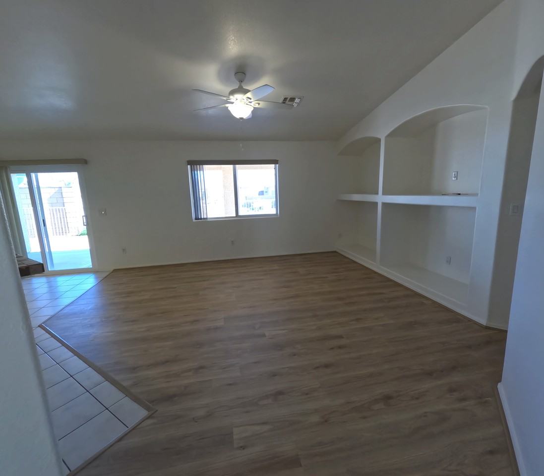 2112 E Desert Lakes Dr #NA - Photo 6 of 29
