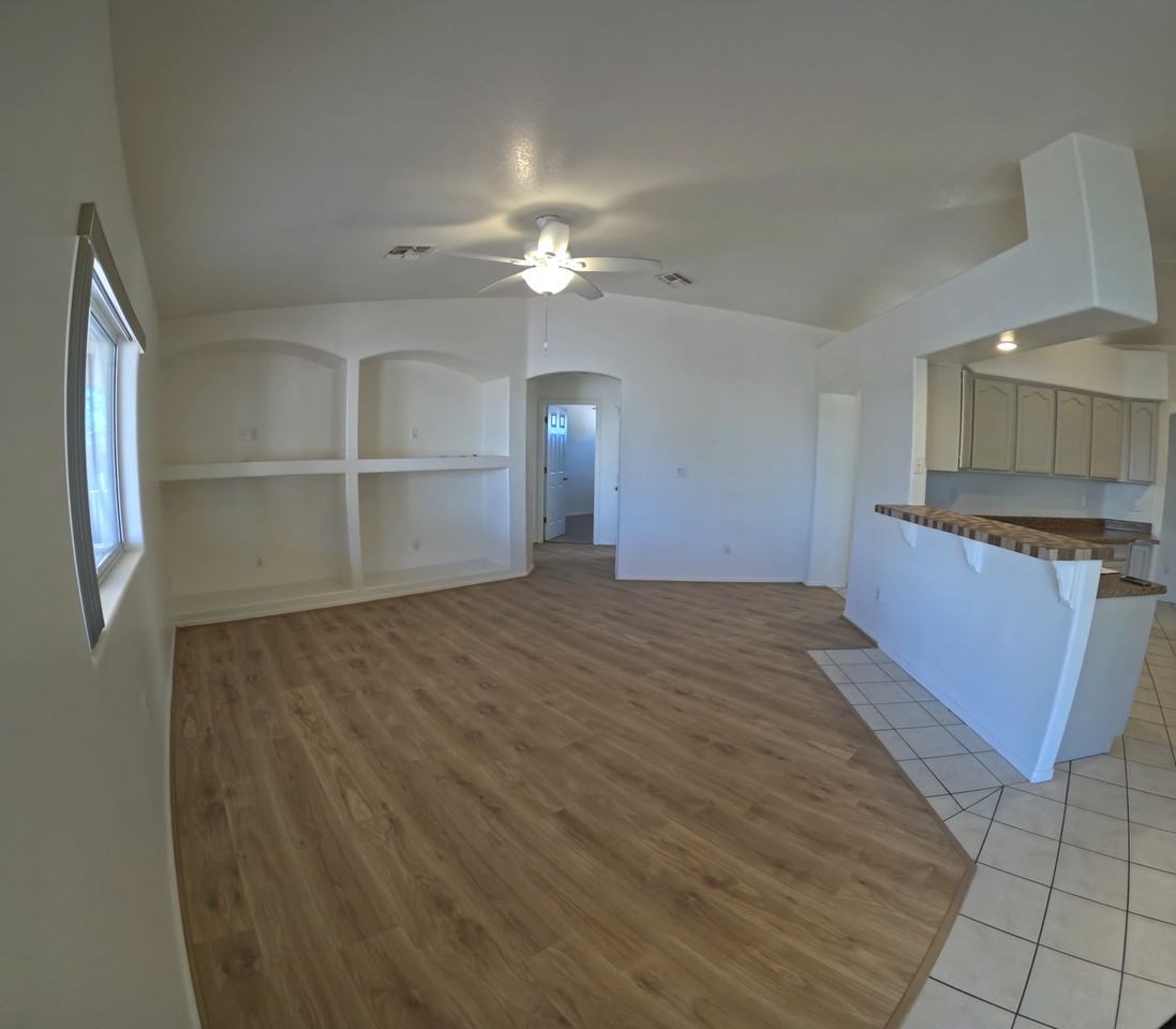 2112 E Desert Lakes Dr #NA - Photo 7 of 29